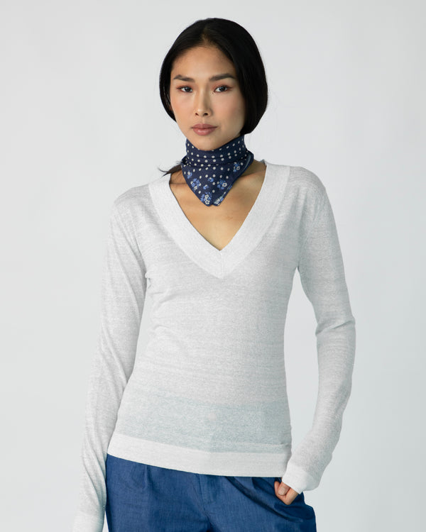 The Fitted Long Sleeve (V-Neck) - Silver