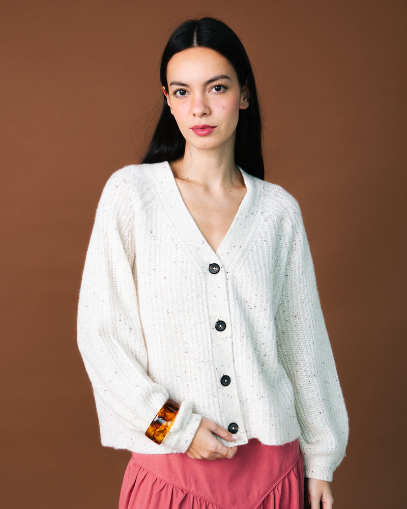 Le Chill V-Neck Cardigan - Donegal Clan