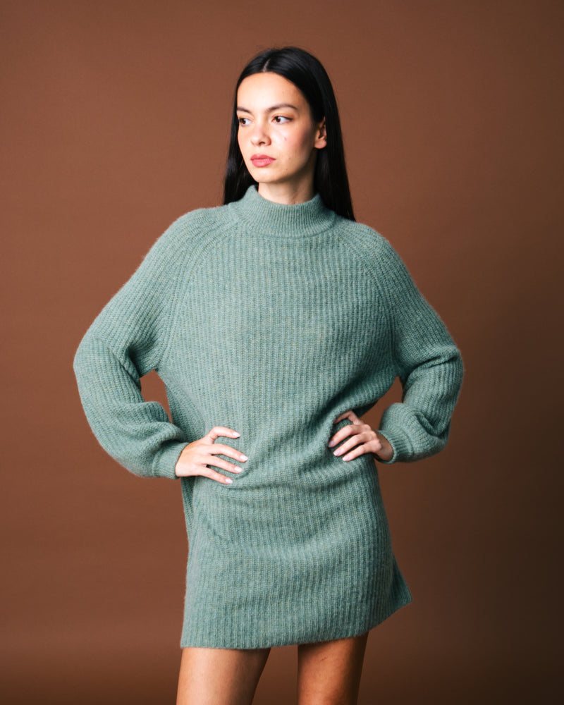Le Chill Mock Neck Cashmere Dress - Grass